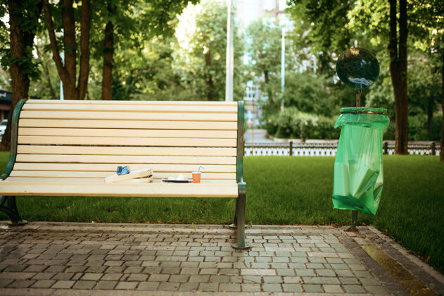 生态系统公园长椅上的垃圾 志愿者激励因素修复 生态生活方式 生态关怀 环境清洁理念人垃圾垃圾
