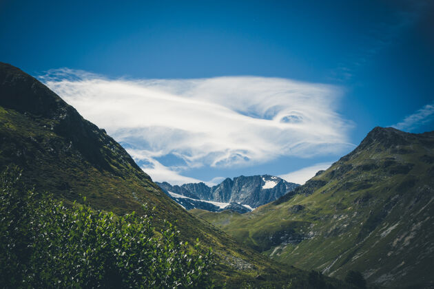 冰普拉洛格南的高山冰川和山脉景观瓦努瓦语.法语阿尔卑斯山旅游牧场法国阿尔卑斯山