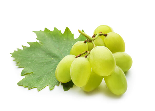 成熟的新鲜成熟多汁的白葡萄营养有机叶子