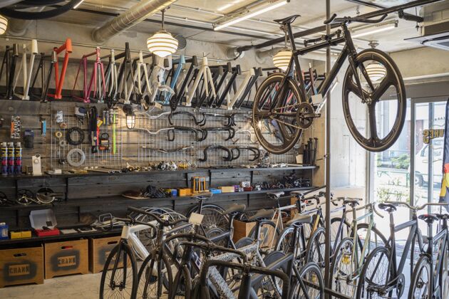 自行车店自行车店概念与自行车卧式专业维修