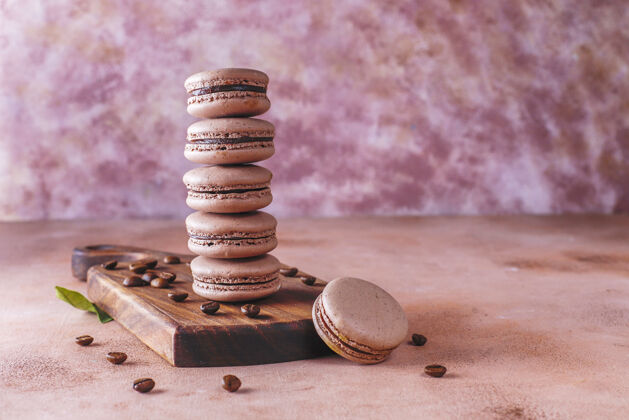 法国食品法式杏仁饼配咖啡豆家庭烘焙传统巧克力