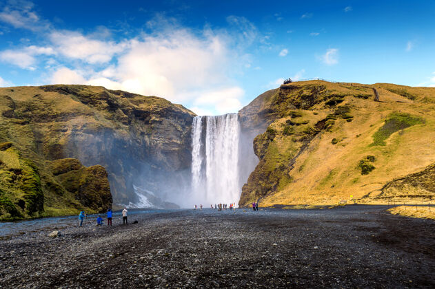 自然冰岛的斯科加福斯瀑布美户外岩