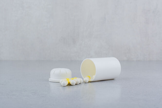 补充剂白色塑料容器制成的药品胶囊药丸片剂止痛药