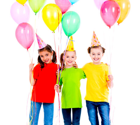 女孩三个可爱的小女孩和彩色气球的肖像-隔离在一个白色的衬衫轮毂盖孩子