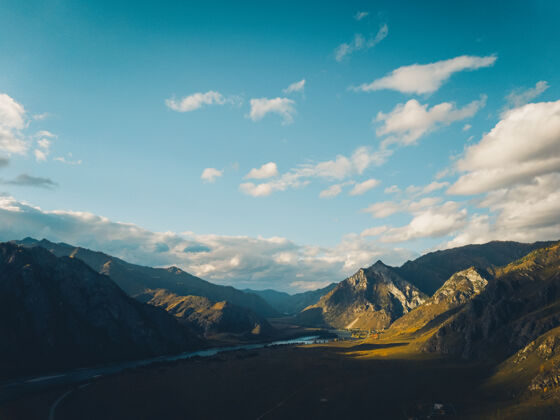 河流秋山山水有河无人机全景全景