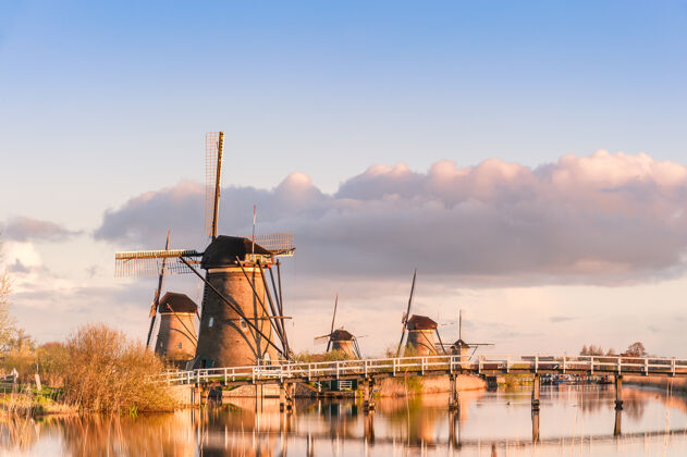 倒影传统荷兰风车景观水自然桥梁