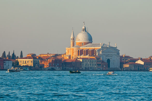 天主教意大利威尼斯卡岛上的圣迪西莫·雷登托尔教堂的景色户外意大利海洋