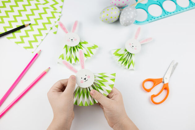 纸复活节兔子纸张.diy逐步阶梯工艺品儿童概念兔子创意自制