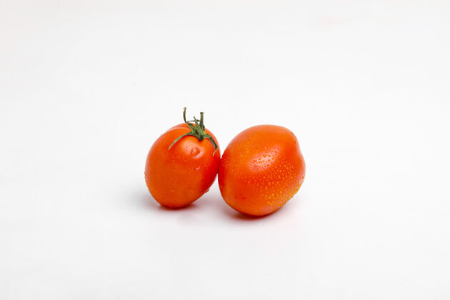 天然红色 明亮 多汁 新鲜的西红柿有机番茄健康