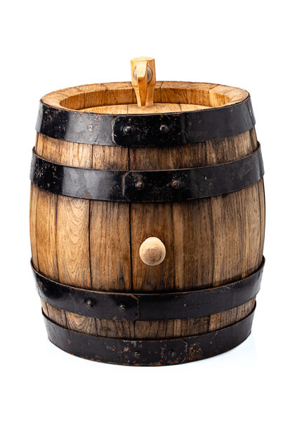 架子木桶为酒精饮料含有隔离的白色背景容器葡萄酒棕色