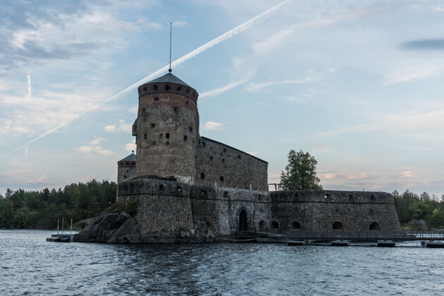 景观奥拉文琳娜城堡在萨文林纳市 芬兰参观城市旅游