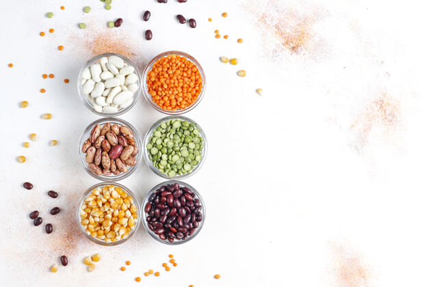 自然豆类和豆类品种健康的纯素蛋白质食物堆混合生的