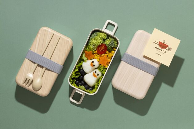 午餐便当盒与模拟卡组成健康膳食日本