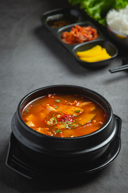 碳水化合物韩式豆沙汤混合滋养酱汁