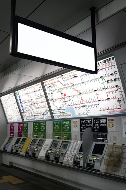旅游日本地铁列车系统乘客信息显示屏城市交通火车站复制空间