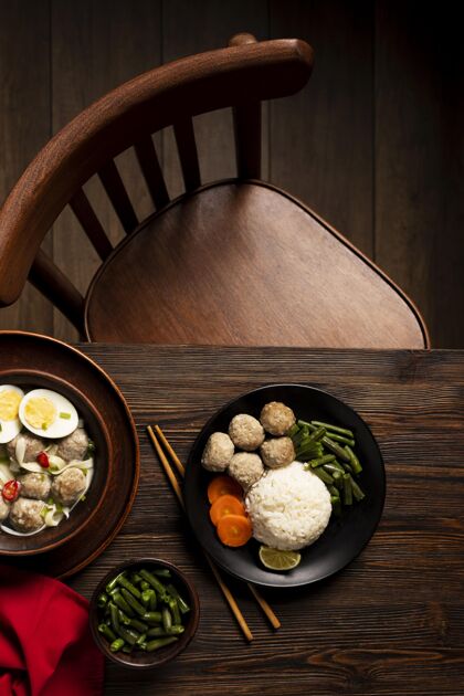 美食俯瞰美味印尼烤肉的构图午餐亚洲印尼菜