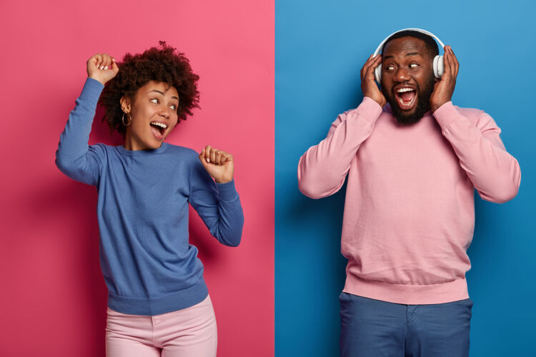 在一起特写年轻夫妇在一起的时光男性庆祝节奏