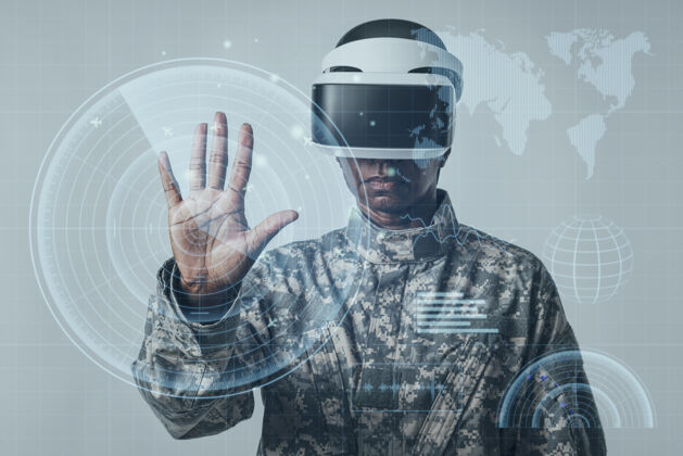 设备女兵使用未来虚拟屏幕军队技术现实海事位置