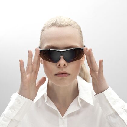 单色戴数码眼镜的女人设备女人技术