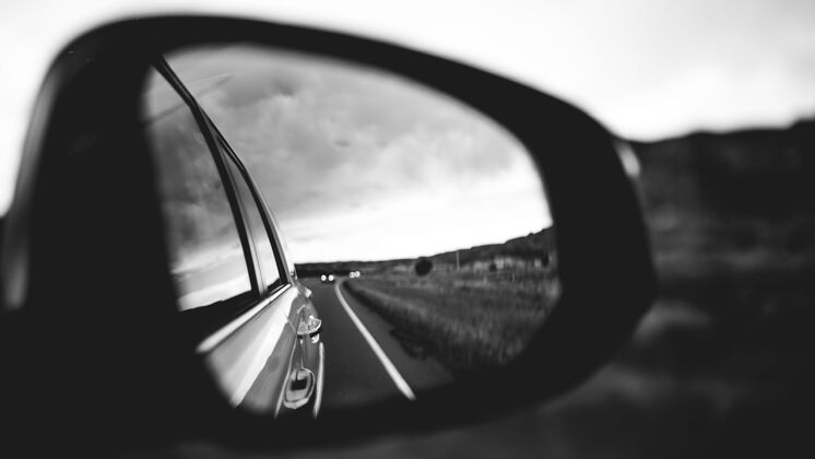 镜子后视镜里的后视镜汽车反光镜道路