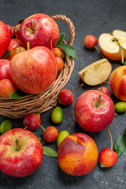美味侧面特写查看水果不同的浆果水果篮子的水果不同水果特写