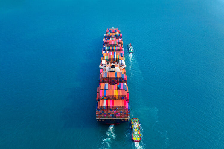 航运海上集装箱货船鸟瞰图全球国际船舶