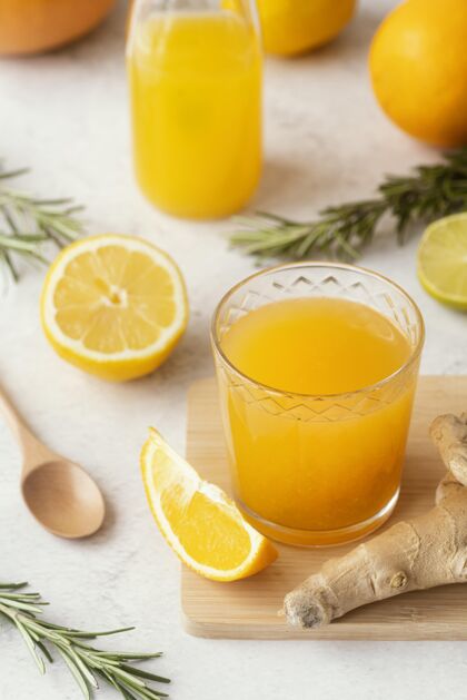 果汁高角度的橙汁玻璃杯美味分类美味