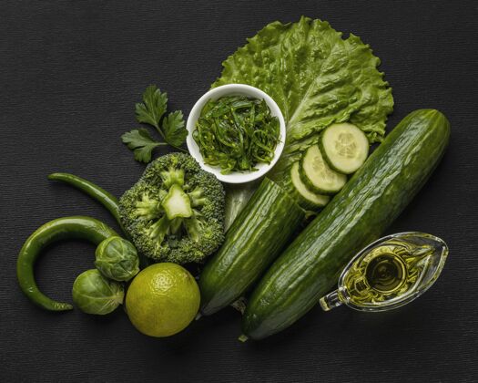 花椰菜黄瓜和西兰花的顶视图料理蔬菜食品