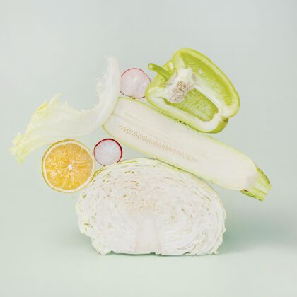 烹饪卷心菜 西葫芦和萝卜的正面图农产品蔬菜萝卜