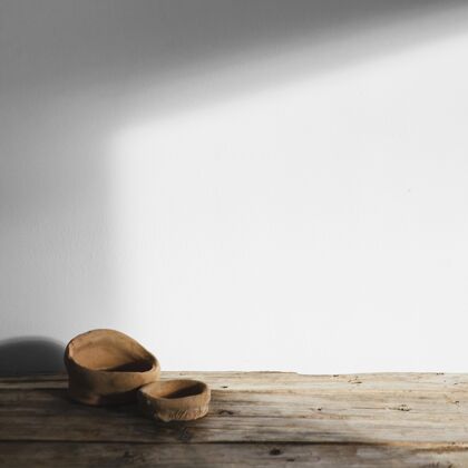 抽象抽象的最小概念对象 木桌上有阴影中性简单产品