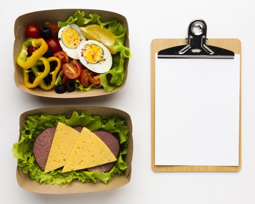 分批烹饪顶视图组成不同的食物与空剪贴板烹饪饮食剪贴板