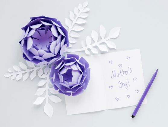 花顶视图紫色纸花布置平躺爱安排