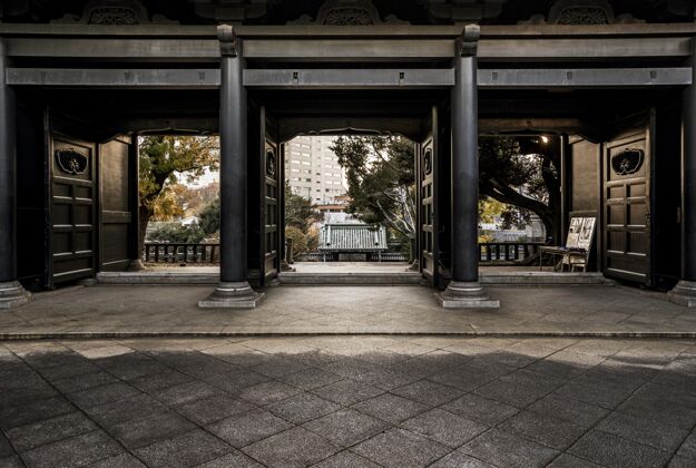 日本传统日本木制寺庙入口的正面视图结构建筑寺庙
