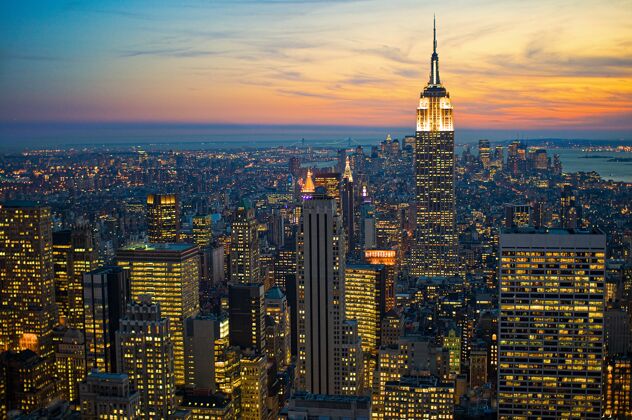 城市纽约曼哈顿城市建筑的高角度拍摄河流著名纽约