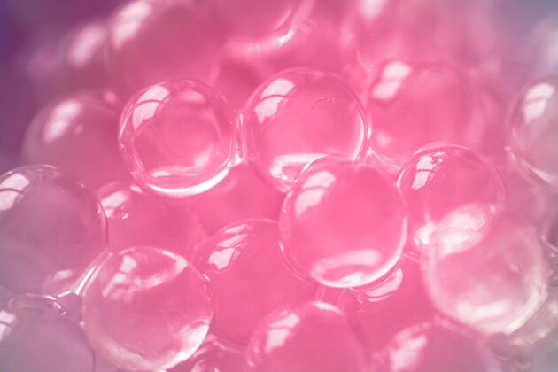 泡沫特写粉红色木薯泡沫与效果球球果冻